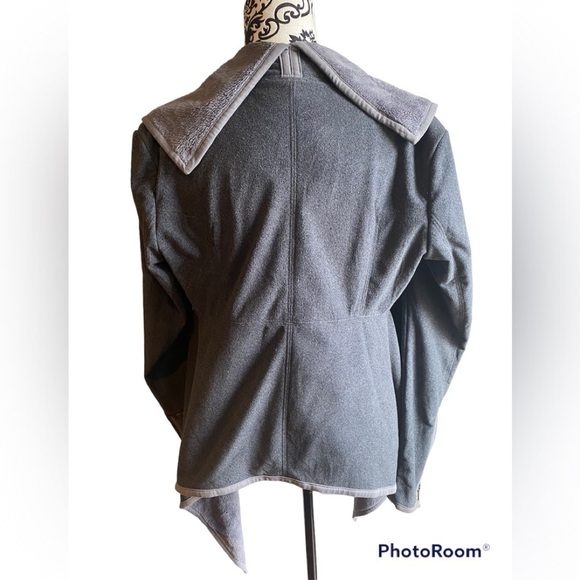 𝅺lululemon Presence Of Mind Jacket Fossil - Picture 10 of 11